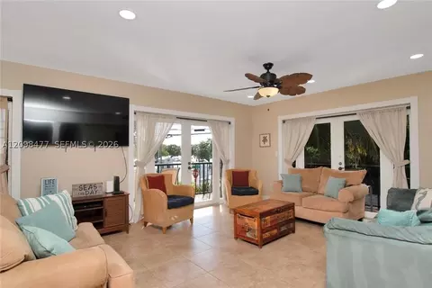 Living - 53 E Beach Rd, Tavernier, FL 33070 photo 1 of 1