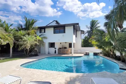53 E Beach Rd, Tavernier, FL 33070