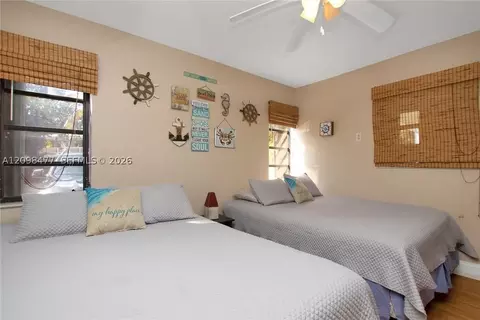 Bedroom - 53 E Beach Rd, Tavernier, FL 33070 photo 3 of 6