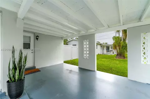 Exterior - 1101 E River Dr, Margate, FL 33063 photo 5 of 12