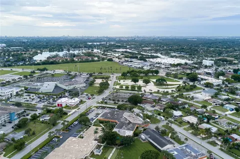 View/Area - 1101 E River Dr, Margate, FL 33063 photo 8 of 9