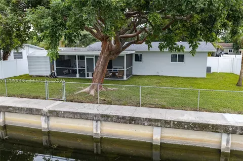 Exterior - 1101 E River Dr, Margate, FL 33063 photo 6 of 12
