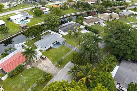 View/Area - 1101 E River Dr, Margate, FL 33063 photo 1 of 9