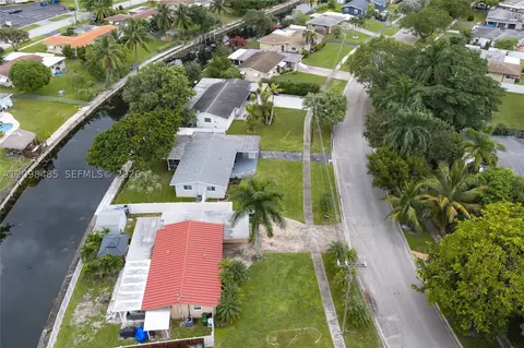 View/Area - 1101 E River Dr, Margate, FL 33063 photo 4 of 9