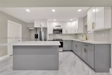951 W 30th St, Hialeah, FL 33012