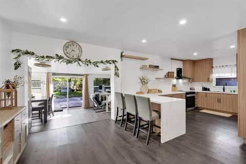 441 Evanston Cir, Fort Lauderdale, FL 33312