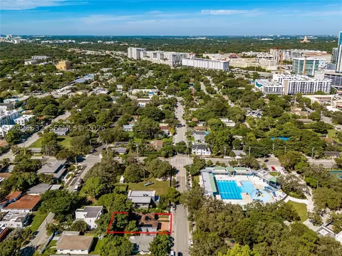 View/Area - 3530 Oak Ave, Miami, FL 33133 photo 2 of 4