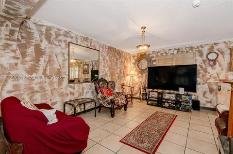 Living - 3530 Oak Ave, Miami, FL 33133 photo 3 of 4