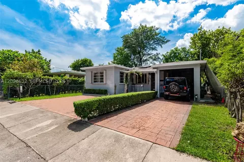 Exterior - 3530 Oak Ave, Miami, FL 33133 photo 2 of 4