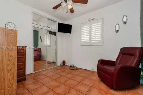 Bedroom - 3530 Oak Ave, Miami, FL 33133 photo 4 of 6
