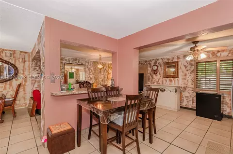 Dining - 3530 Oak Ave, Miami, FL 33133 photo 3 of 3