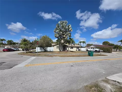 13377 SW 46th Ln, Miami, FL 33175