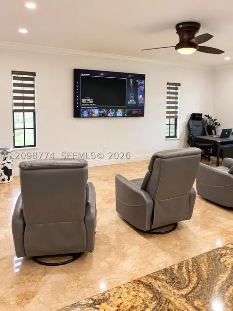 Living - 19265 E Saint Andrews Dr, Hialeah, FL 33015 photo 1 of 5
