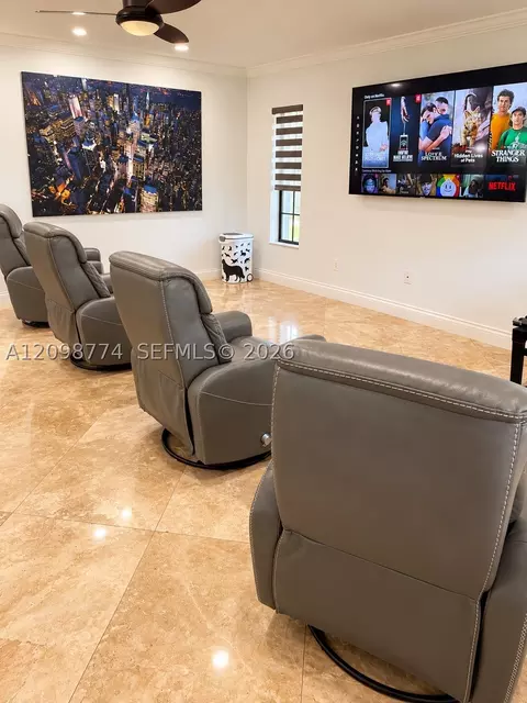 Living - 19265 E Saint Andrews Dr, Hialeah, FL 33015 photo 2 of 5