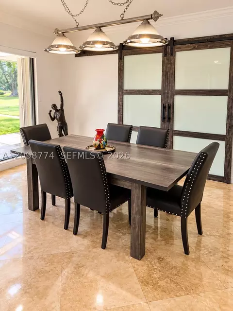 Dining - 19265 E Saint Andrews Dr, Hialeah, FL 33015 photo 3 of 4