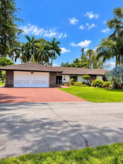 Other - 19265 E Saint Andrews Dr, Hialeah, FL 33015 photo 1 of 11