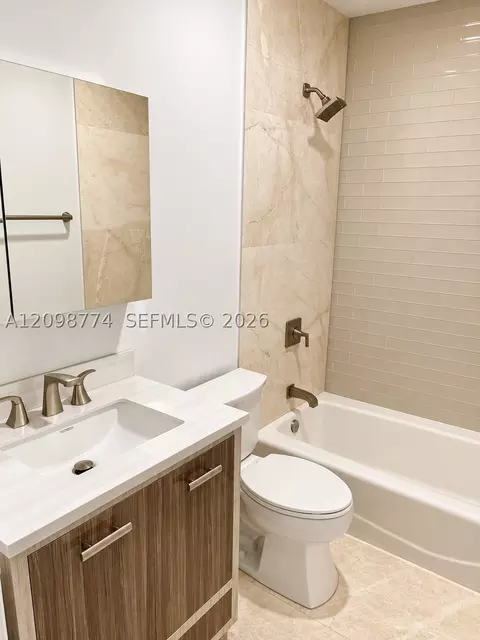 Bath - 19265 E Saint Andrews Dr, Hialeah, FL 33015 photo 5 of 9