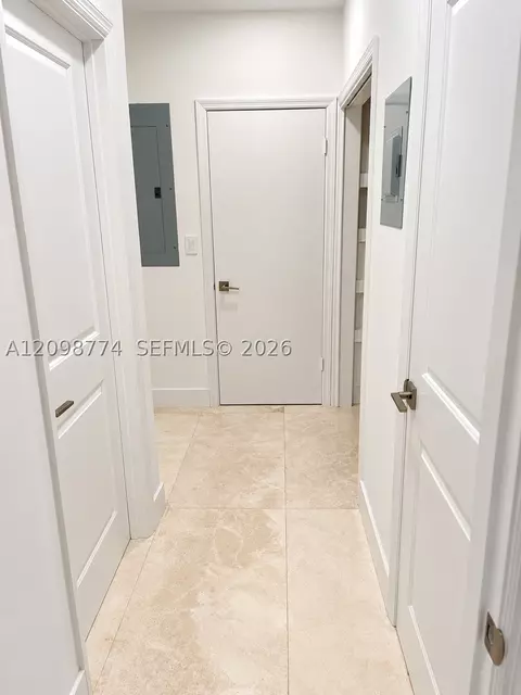 Entry Way - 19265 E Saint Andrews Dr, Hialeah, FL 33015 photo 6 of 7
