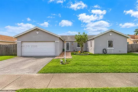 9528 NW 53rd St, Sunrise, FL 33351