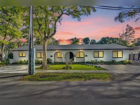 2300 SW 18th Ter, Fort Lauderdale, FL 33315