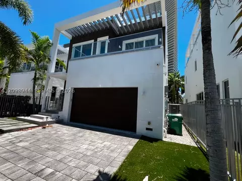 18975 Atlantic Blvd, Sunny Isles Beach, FL 33160