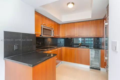 1331 Brickell Bay Dr #606, Miami, FL 33131