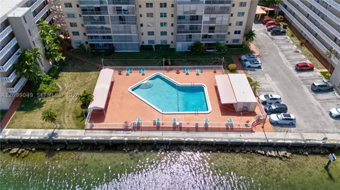 2949 Point East Dr #B306, Aventura, FL 33160