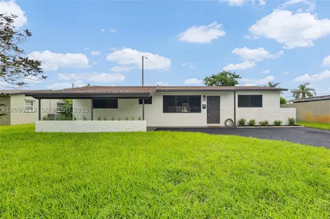 6371 SW 1st Ct, Pembroke Pines, FL 33023