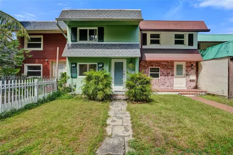 1719 NE 142nd St, North Miami, FL 33181