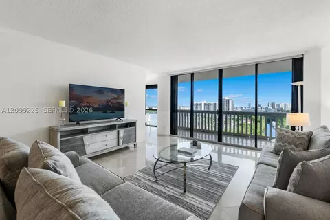 2000 Island Blvd #1710, Aventura, FL 33160