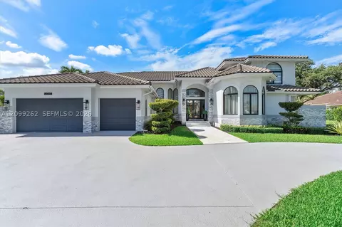 12060 NW 10th St, Plantation, FL 33323