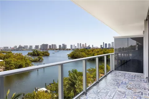16385 Biscayne Blvd #506, North Miami Beach, FL 33160
