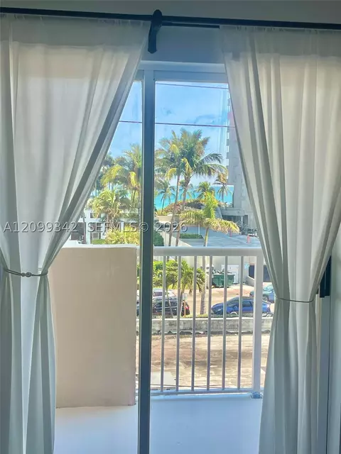 Undisclosed, Miami Beach, FL 33141