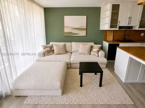 901 N Birch Rd #D6, Fort Lauderdale, FL 33304