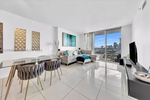1750 N Bayshore Dr #2510, Miami, FL 33132