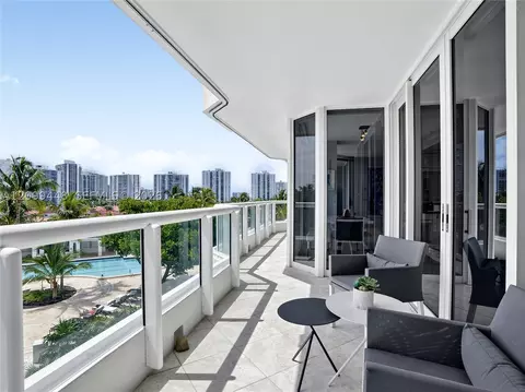 21055 Yacht Club Dr #710, Aventura, FL 33180