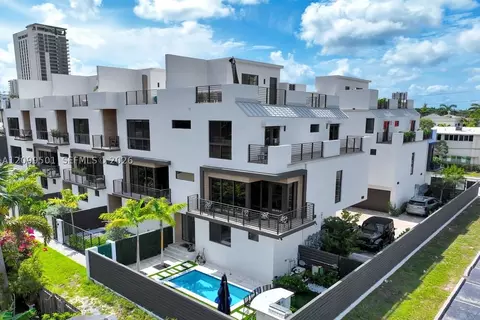 820 NE 2nd St, Fort Lauderdale, FL 33301