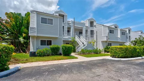 3409 NW 44th St #101, Oakland Park, FL 33309