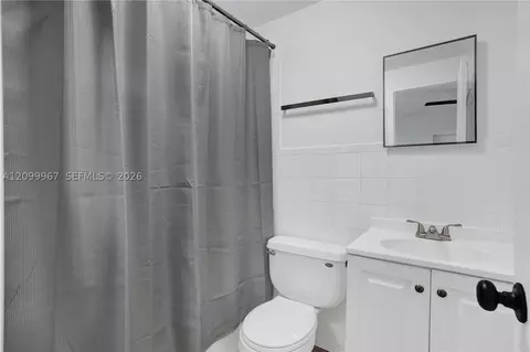 Bath - 550 E 10th Ave, Hialeah, FL 33010 photo 5 of 5
