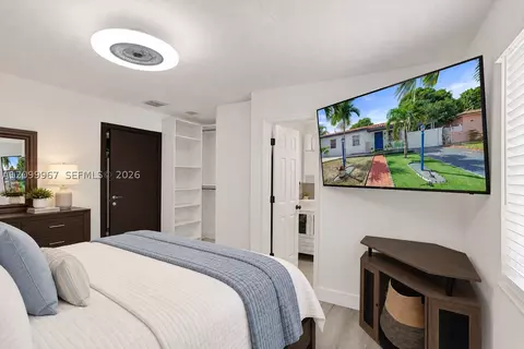 Bedroom - 550 E 10th Ave, Hialeah, FL 33010 photo 1 of 12