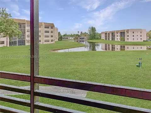 10402 Sunrise Lakes Blvd #201, Sunrise, FL 33322