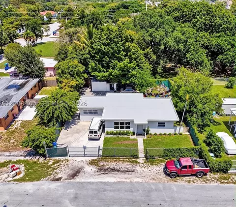 261 NW 73rd Ter, Miami, FL 33150