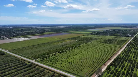 320 SW Nn Sw 212 Ave, Homestead, FL 33030