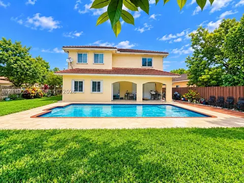 13194 SW 142nd St, Miami, FL 33186