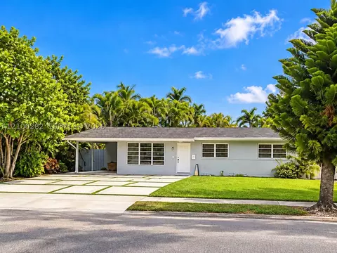 10441 SW 54th St, Miami, FL 33165