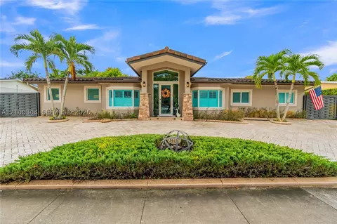 14456 SW Kendale Lakes Blvd, Miami, FL 33183
