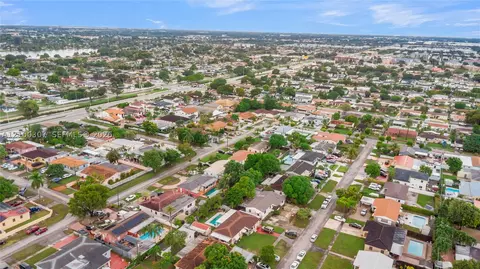 View/Area - 5802 W 3rd Ave, Hialeah, FL 33012 photo 5 of 7
