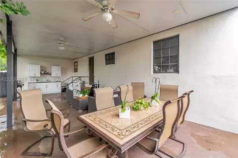 Exterior - 5802 W 3rd Ave, Hialeah, FL 33012 photo 2 of 6