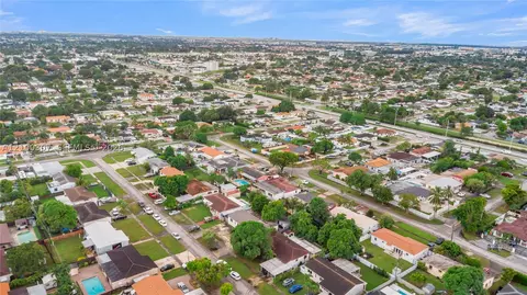 View/Area - 5802 W 3rd Ave, Hialeah, FL 33012 photo 1 of 7