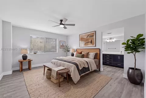 8040 Hampton Blvd #208, North Lauderdale, FL 33068
